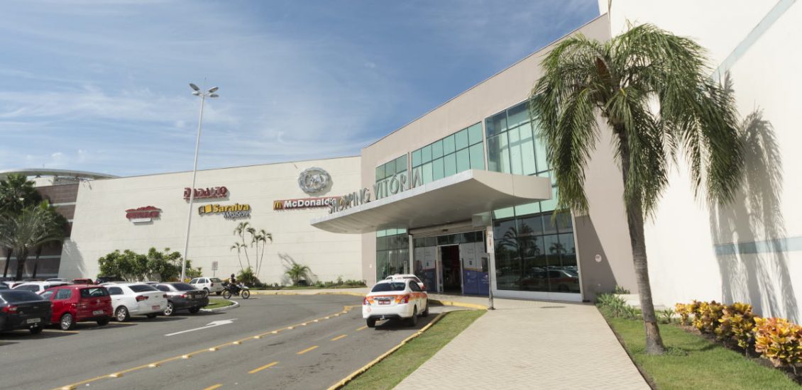 Produtos são vendidos com até metade do preço no Shopping Vitória