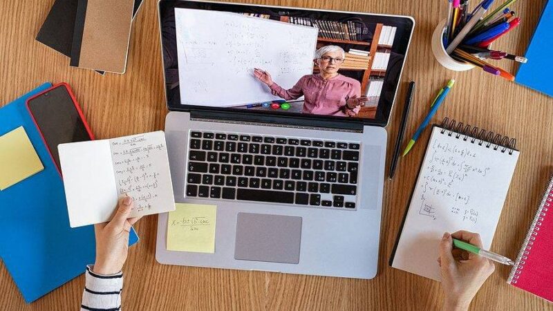 Educação: Ensino à distância tende a superar o presencial no próximo ano