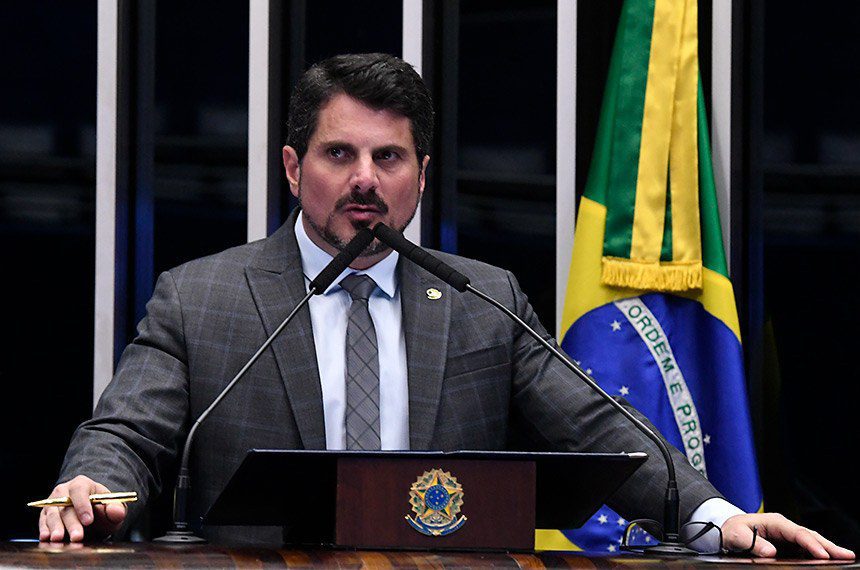 Para derrubar decreto de Lula, Marcos do Val apresenta proposta