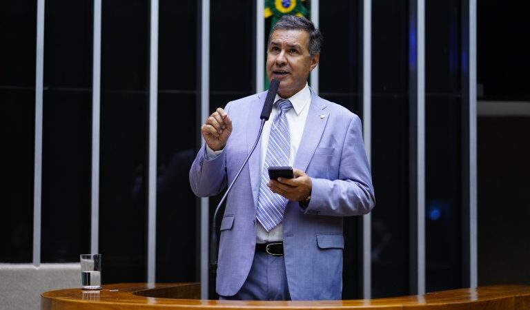 Projeto proíbe o emprego de um único policial militar por viatura em todo o País