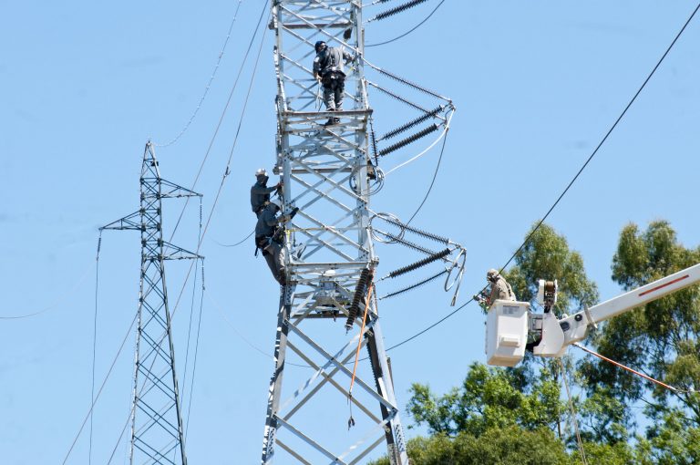 Comissão debate queda no fornecimento de energia elétrica em Goiás