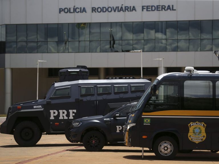 Comissão discute a instituição de datas comemorativas para a Polícia Rodoviária Federal