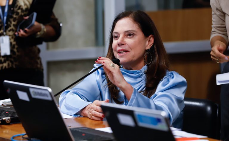 Comissão aprova sanções para empresa que discriminar pessoa com deficiência