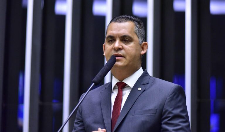 Proposta obriga municípios a seguirem regras do regime de Previdência da União