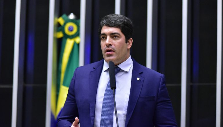 Comissão aprova projeto que cria política de recuperação de cursos de água urbanos