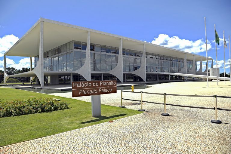 Lei cria debêntures para investimento em infraestrutura