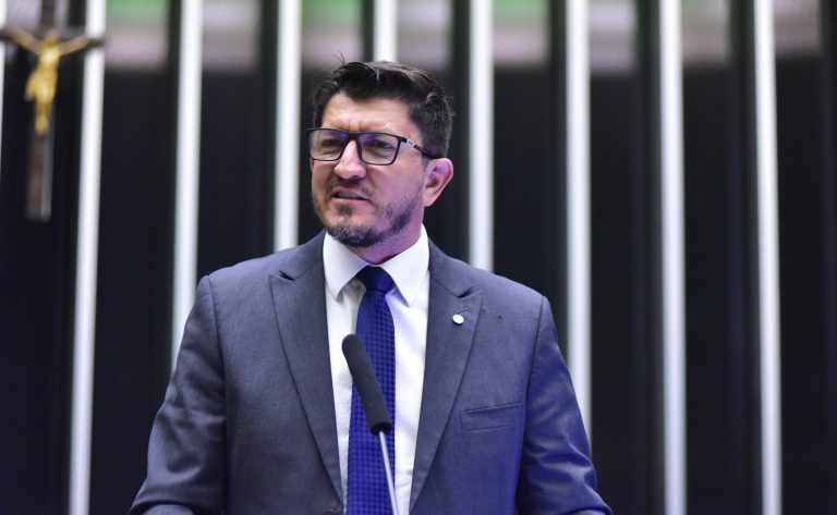 Projeto inclui violência contra aluno com autismo entre crimes de tortura