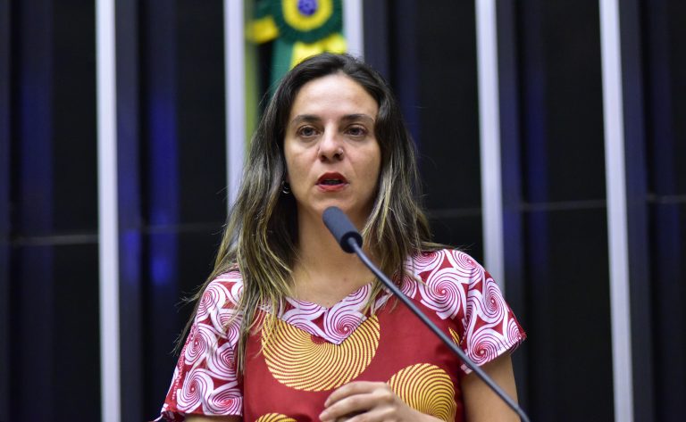 Projeto amplia para 20 anos prazo para vítima de assédio sexual no trabalho pedir reparação civil na Justiça