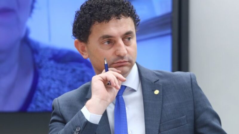 Projeto torna opcional o registro de tratores e máquinas agrícolas no Renagro
