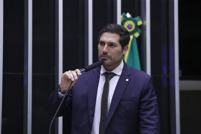Projeto torna obrigatória confirmação facial para todas as vendas feitas pela internet