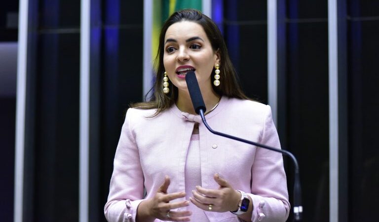 Projeto torna obrigatórias impressoras em braile em instituições, universidades e entidades públicas