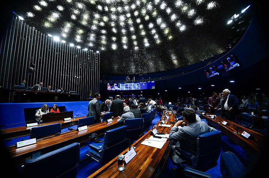 Plenário Confirma Decisões Administrativas da Comissão Diretora