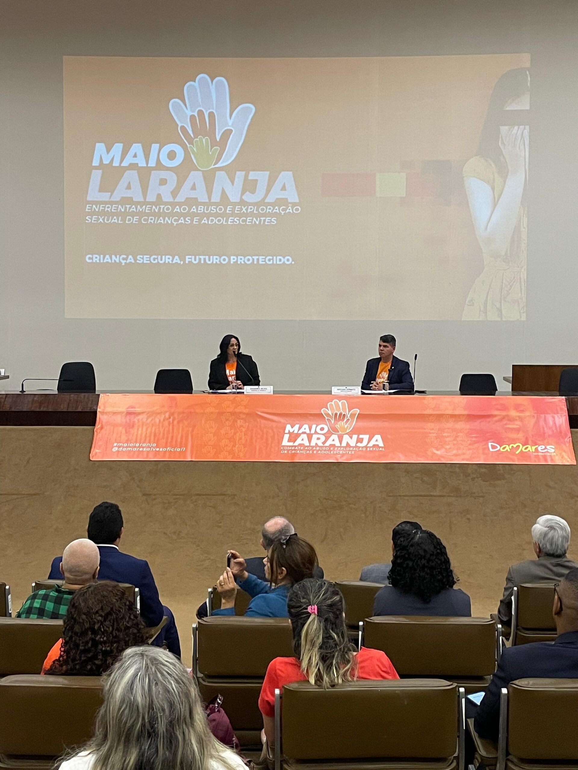 Realizado por Messias Donato e Damares Alves, sessão de combate ao abuso sexual infantil marca reforço por ações em defesa da criança e do adolescente no Congresso