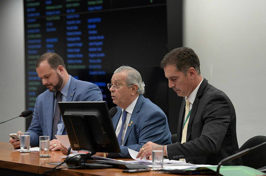 Aprovados pela CMO créditos extras de R$ 95,5 bilhões, com destaque para precatórios