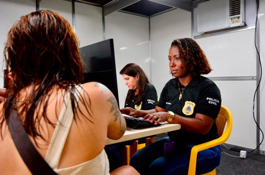 Sancionada lei que garante prioridade no atendimento a vítimas de violência doméstica