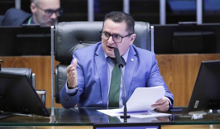 Comissão debate desafios e oportunidades da sustentabilidade na administração pública  Fonte: Agência Câmara de Notícias