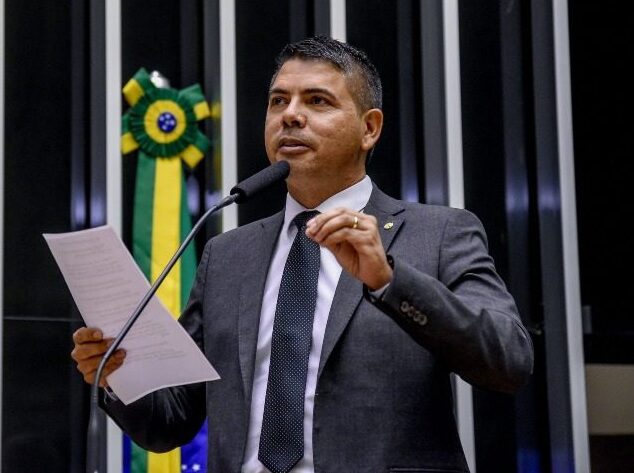 Projeto de Messias Donato anula decreto que desapropriou fazenda no Espírito Santo