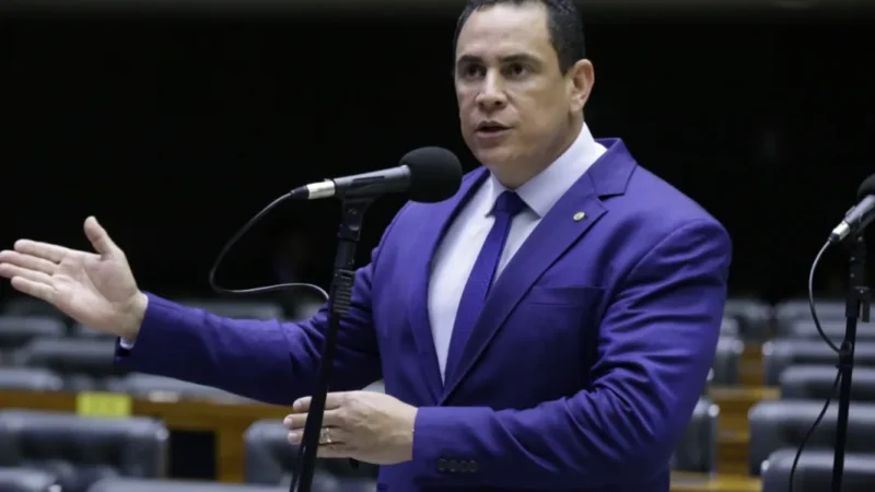 Deputado Da Vitória apoia criação de CPMI para investigar fraudes no INSS