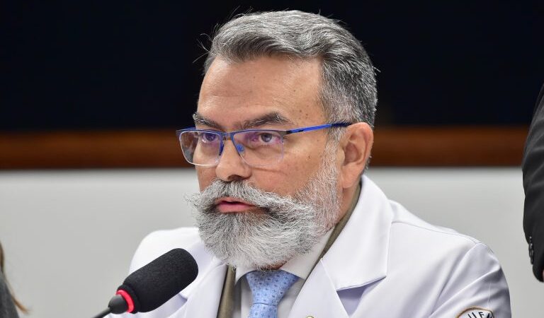 Comissão da Câmara aprova criação de serviço telefônico gratuito para apoio em saúde mental