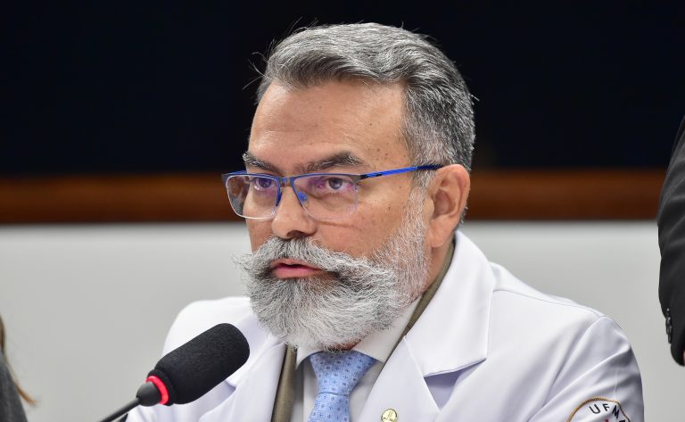 Comissão da Câmara aprova criação de serviço telefônico gratuito para apoio em saúde mental
