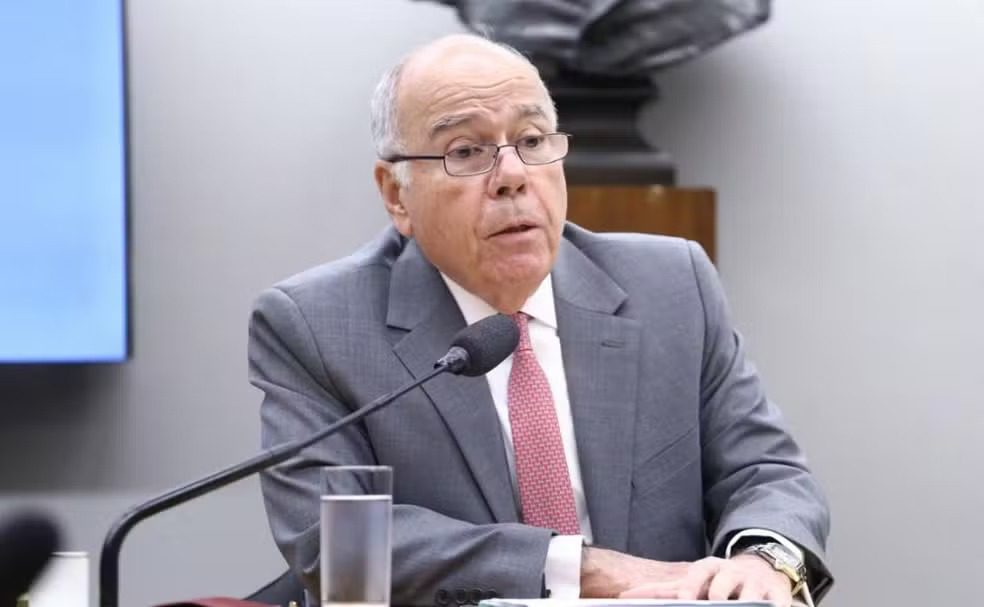 Brasil busca diálogo com EUA para evitar tarifaço contra produtos brasileiros