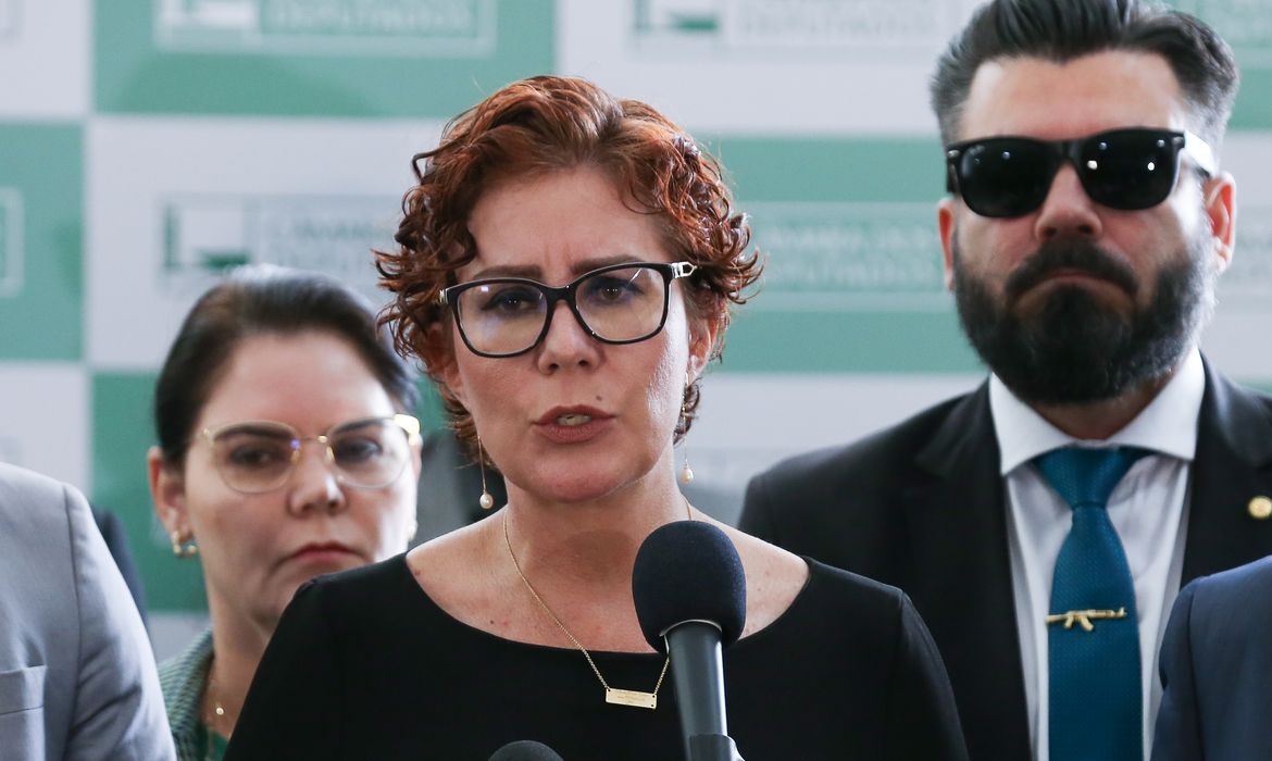 Deputada Carla Zambelli é presa na Itália