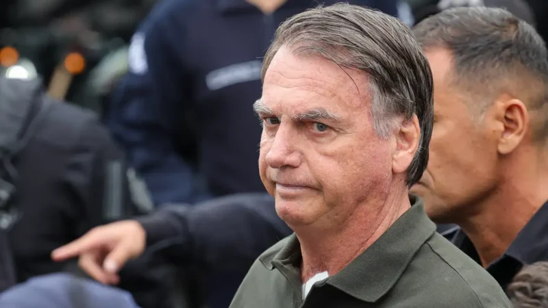 Defesa de Bolsonaro envia relatório médico ao STF após mal-estar do ex-presidente