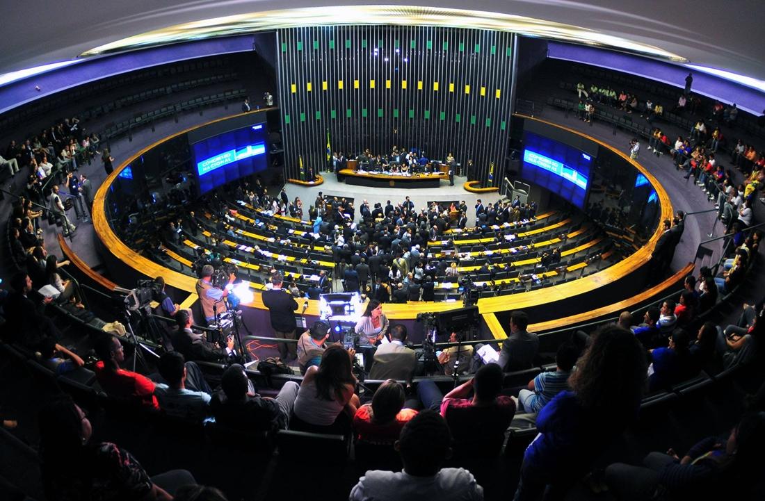 STF inicia julgamento de ação penal contra Bolsonaro com segurança reforçada em Brasília