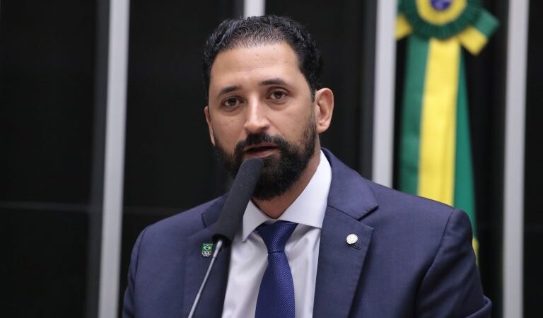 Comissão aprova mudança na contratação temporária no serviço público