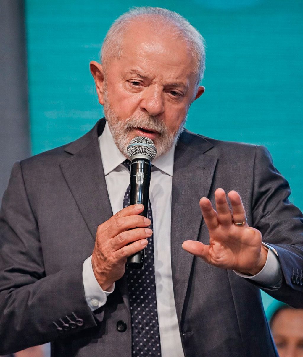 Lula evita embate com Trump e defende diplomacia focada em resultados para o Brasil
