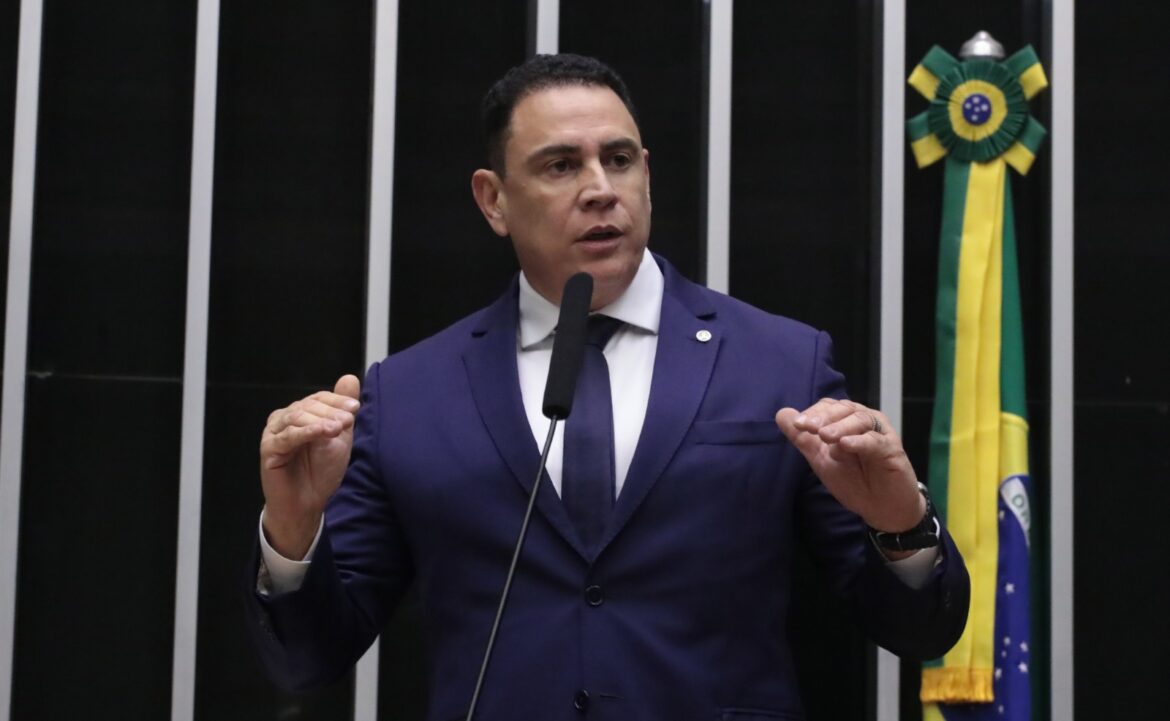 Rochas naturais do Brasil são tema de homenagem oficial no Congresso Nacional