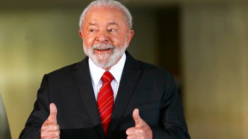 Lula reconhece falhas no STF, mas descarta confronto entre Poderes