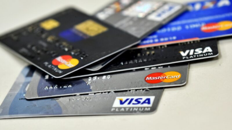 Projeto de lei estabelece prazo de 48 horas para reembolso ao consumidor