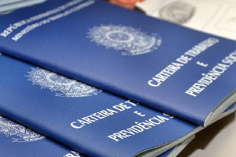 Maioria dos brasileiros defende fim da escala 6×1 e prevê melhora no bem-estar, diz pesquisa