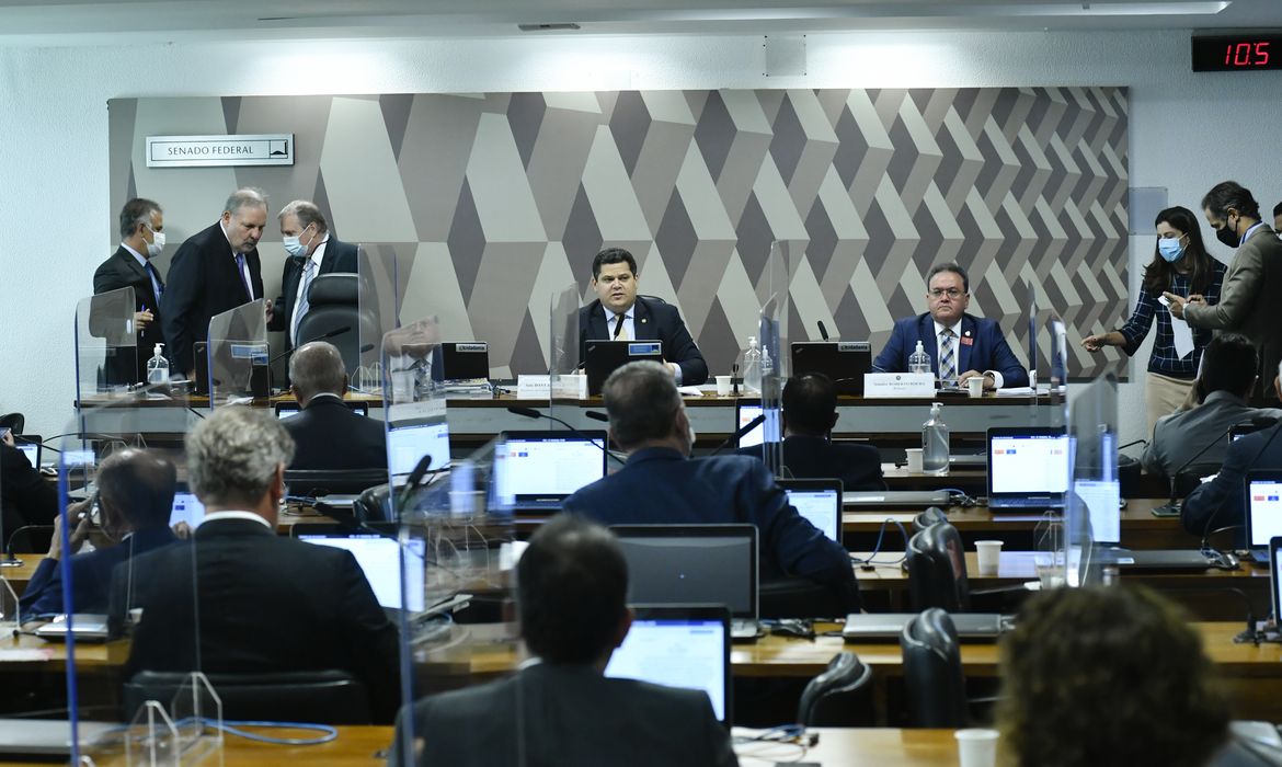 CCJ vota nesta quarta-feira PEC que altera escala de trabalho de 6×1 para 5×2