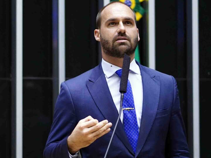 STF condena Eduardo Bolsonaro a quatro anos de prisão por coação no 08 de janeiro