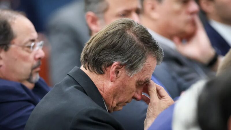 Crise envolvendo Michelle e Flávio preocupa aliados de Bolsonaro