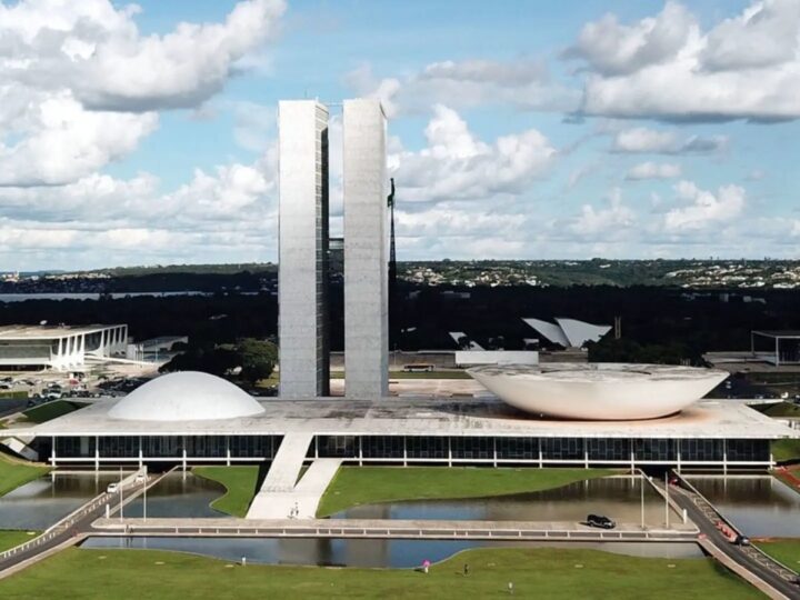 Senado aprova projeto que endurece penas para crimes sexuais contra crianças na internet
