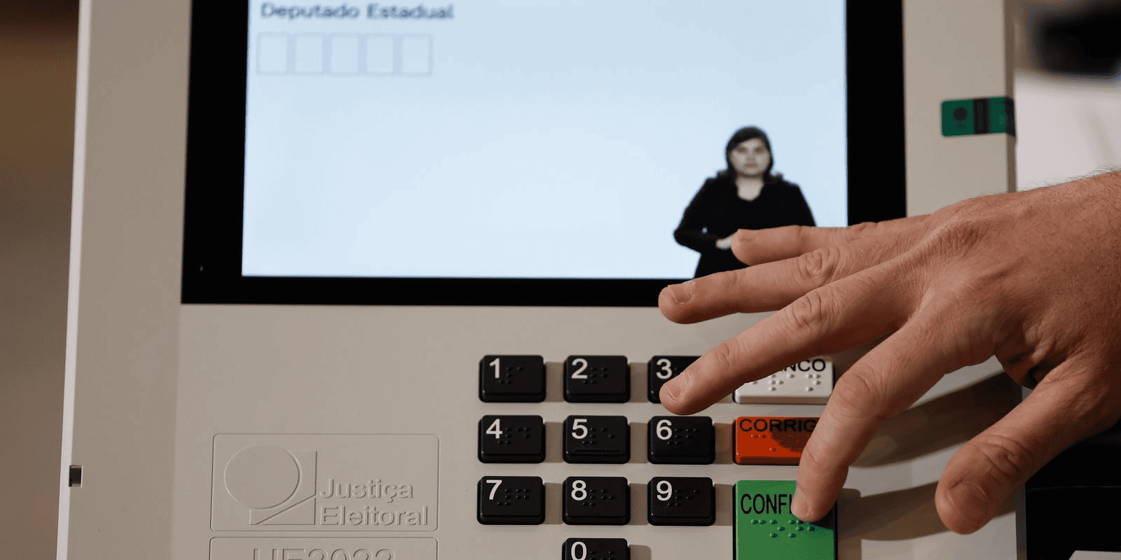 Campanha eleitoral de 2026 começa nas ruas e na internet