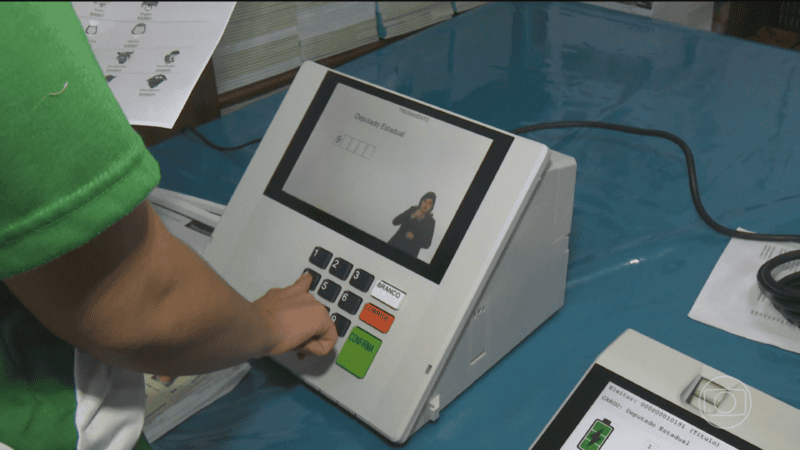 Eleições 2026: voto é obrigatório dos 18 aos 70 anos para pessoas alfabetizadas