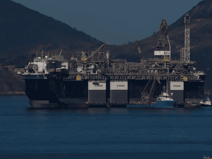 Justiça Federal suspende imposto de exportação de petróleo