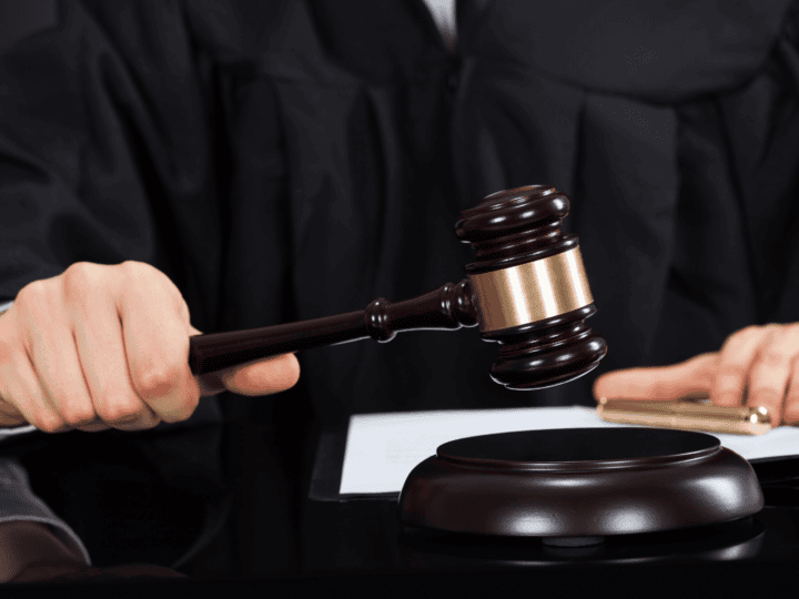 Lei aumenta penas para crimes sexuais contra crianças na internet