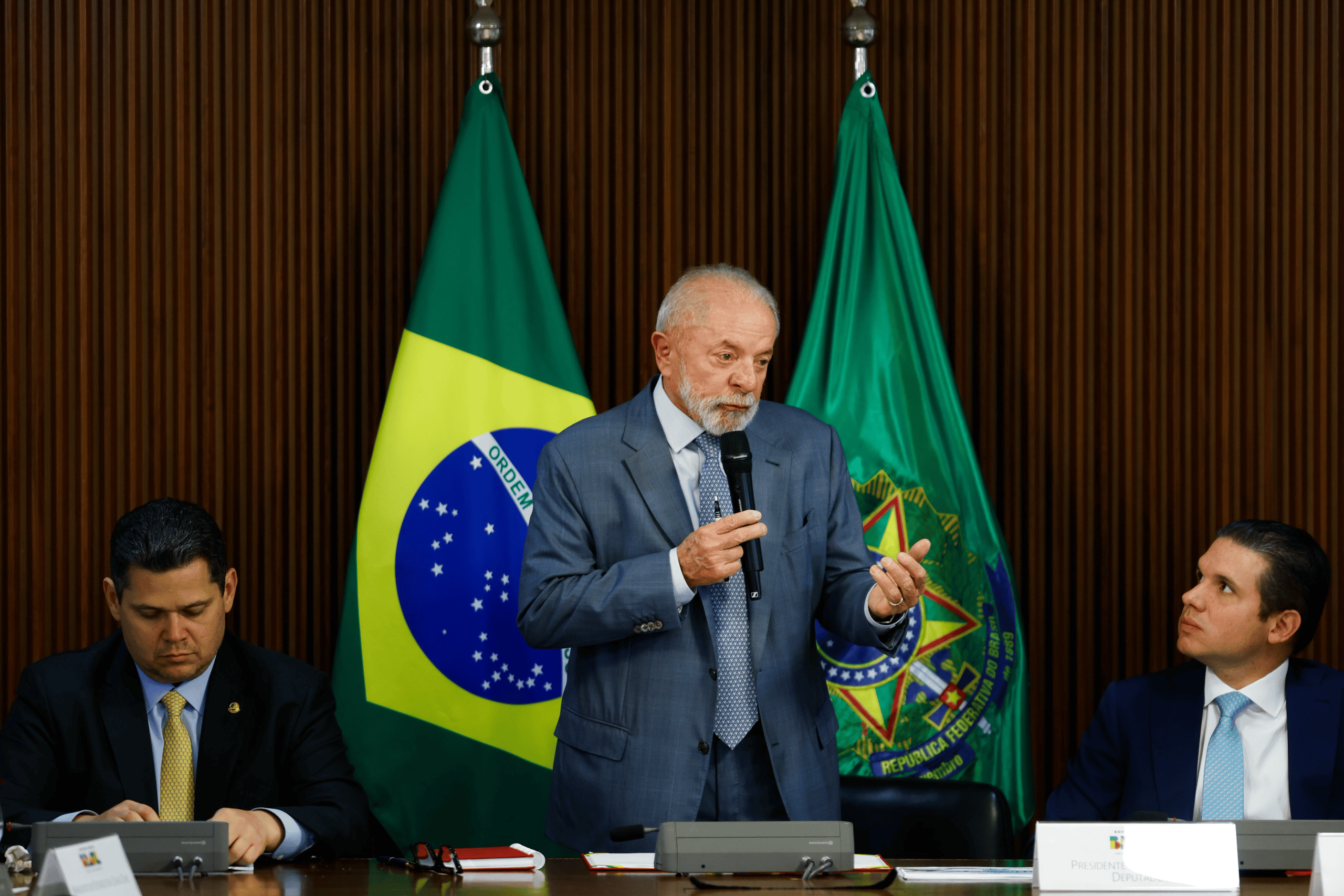Lula tenta destravar pautas do governo no Congresso em reunião com Alcolumbre e Motta