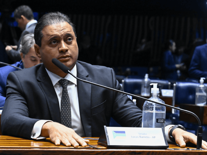PF mira familiares de senador em nova fase da Operação Sem Desconto