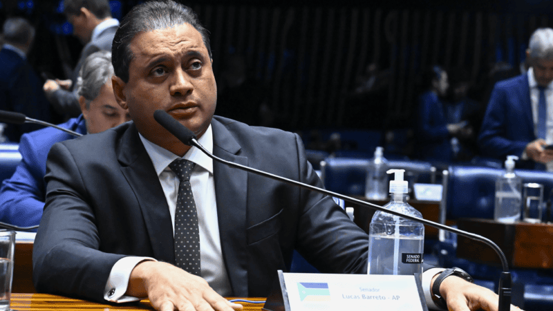 PF mira familiares de senador em nova fase da Operação Sem Desconto