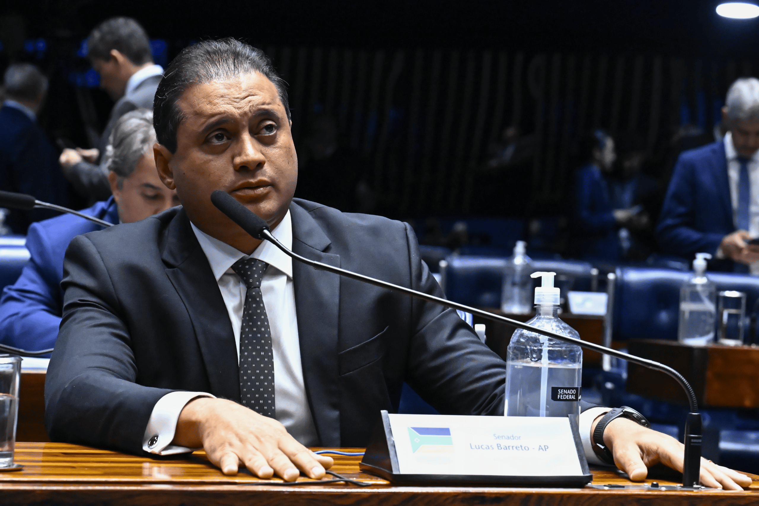 PF mira familiares de senador em nova fase da Operação Sem Desconto