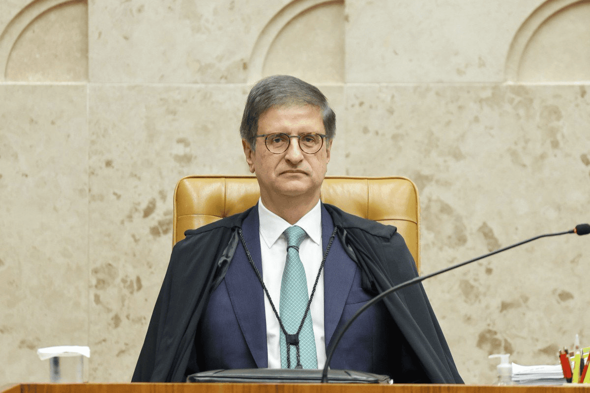 PGR apoia compartilhamento de laudos sobre joias sauditas com a Receita Federal
