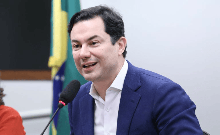Projeto da Câmara propõe reciclagem obrigatória de painéis solares e baterias