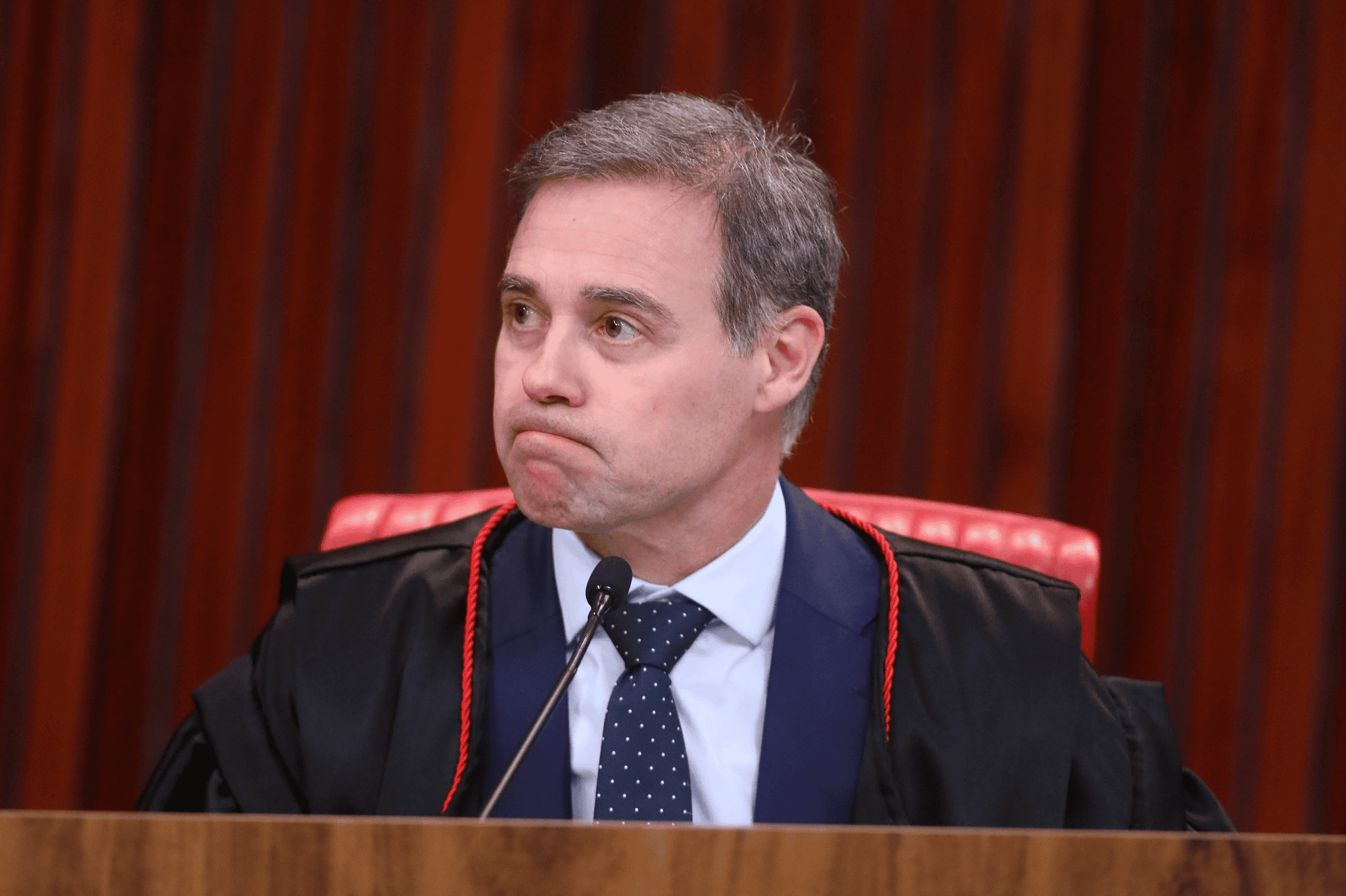 TSE manda redistribuir processo que questiona gastos de congresso do PT