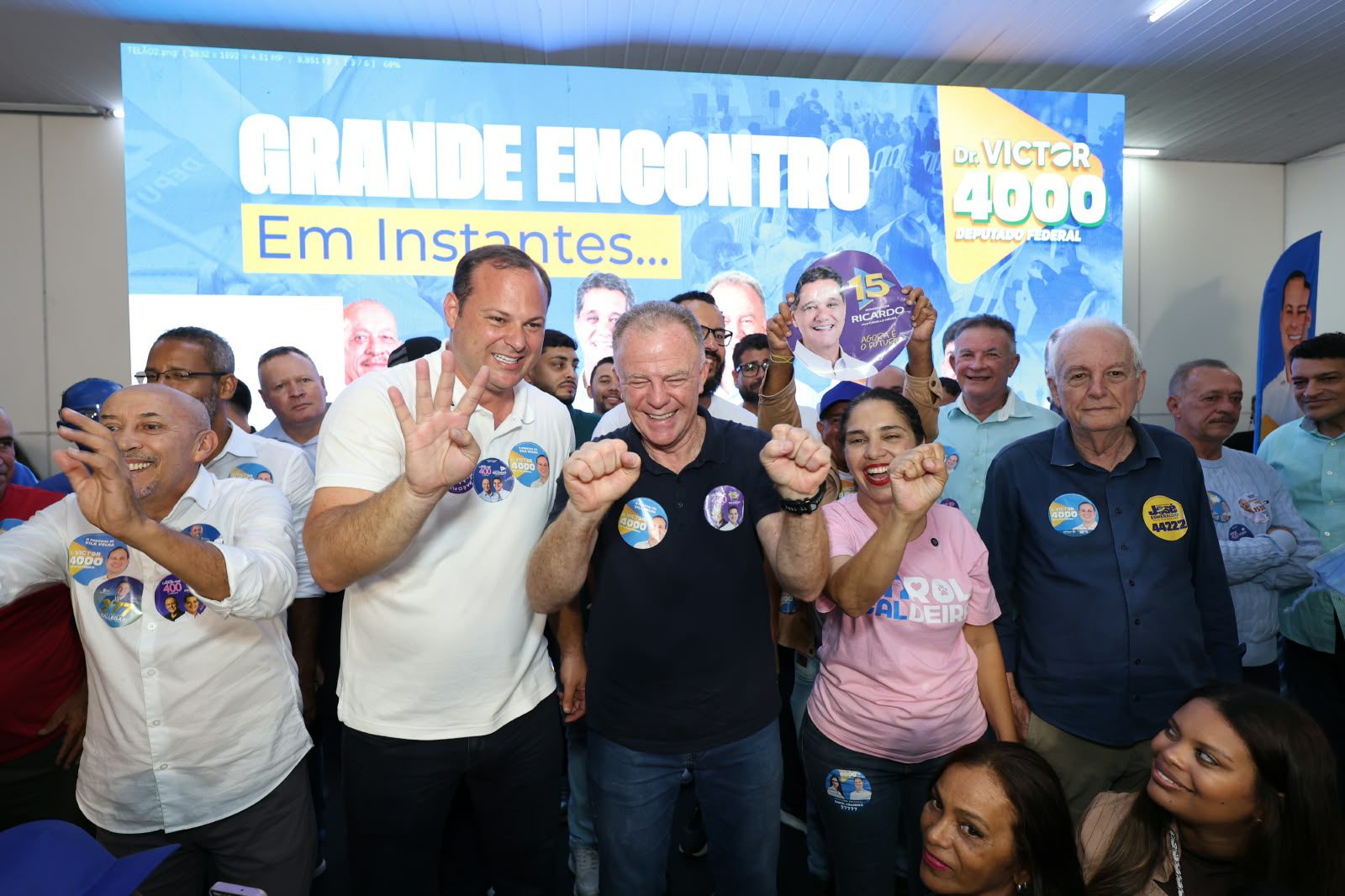 Multidão comparece e encontro de Dr. Victor reúne quase 2 mil pessoas